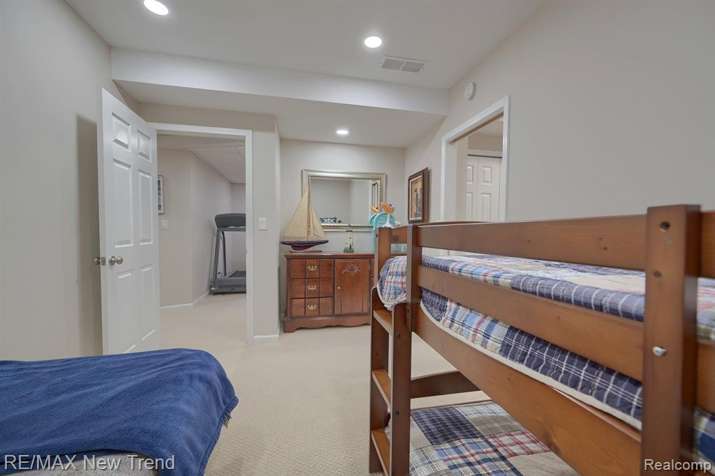 40747 LENOX PARK Drive, Novi, MI 48377 — Photo 28