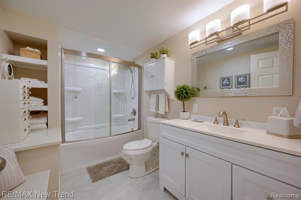 40747 LENOX PARK Drive, Novi, MI 48377 — Photo 29