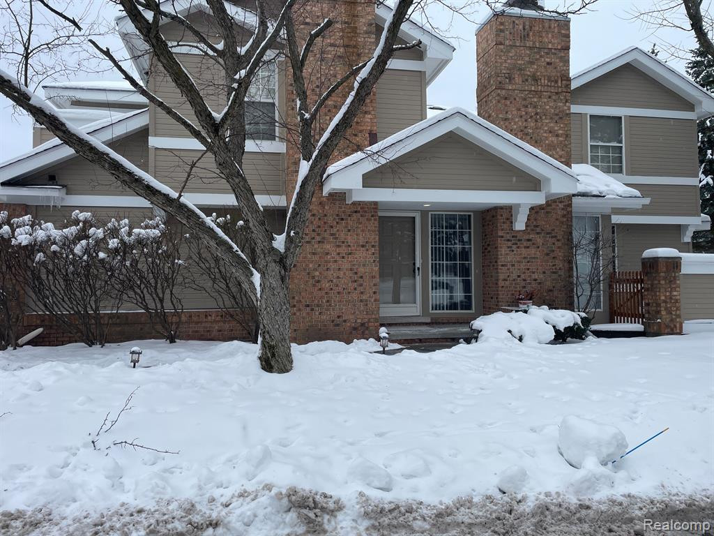6600 BELLOWS, West Bloomfield, MI — front exterior