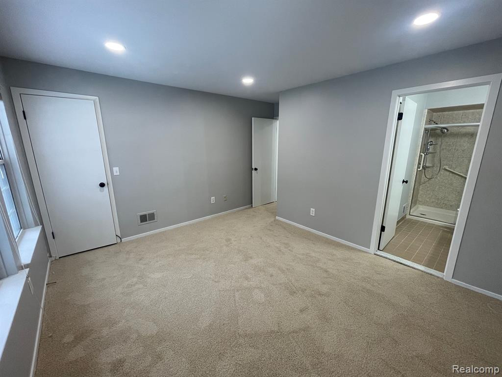 6600 BELLOWS, West Bloomfield, MI — Photo 14