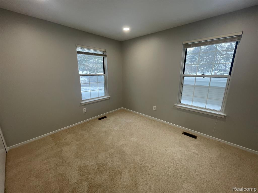 6600 BELLOWS, West Bloomfield, MI — Photo 17