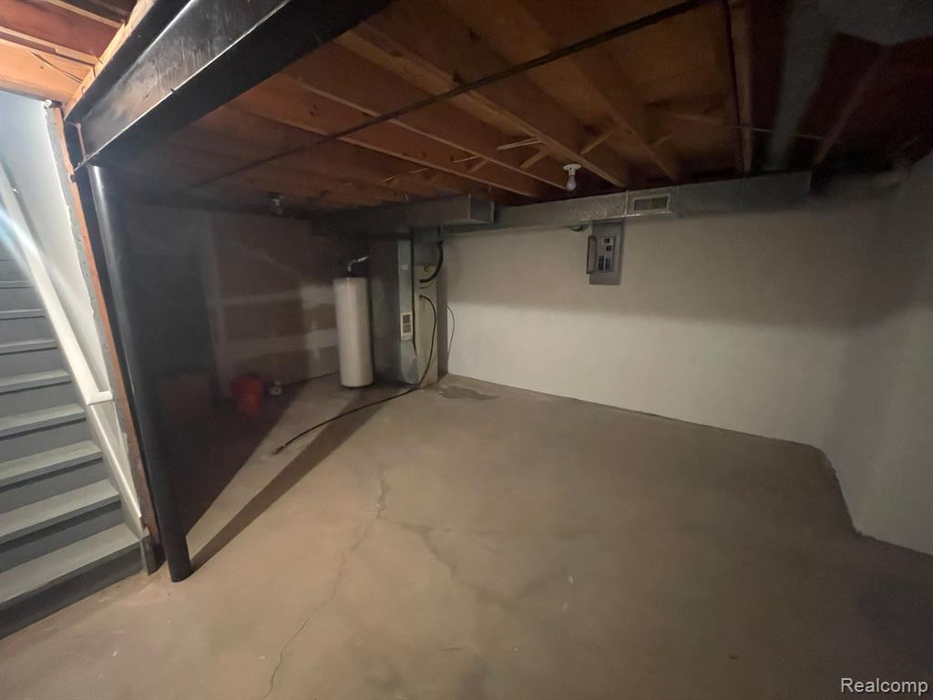 6600 BELLOWS, West Bloomfield, MI — Photo 19