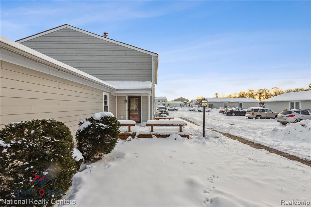 39867 Village Wood Lane, Novi, MI — Photo 5