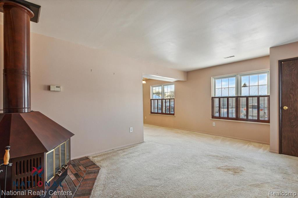 39867 Village Wood Lane, Novi, MI — Photo 12