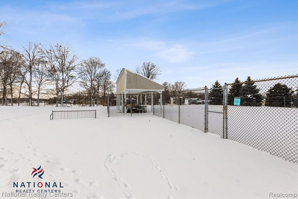 39867 Village Wood Lane, Novi, MI — Photo 42