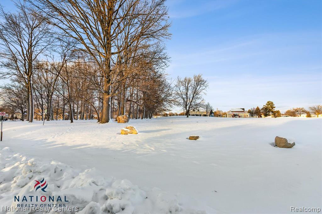 39867 Village Wood Lane, Novi, MI — Photo 44