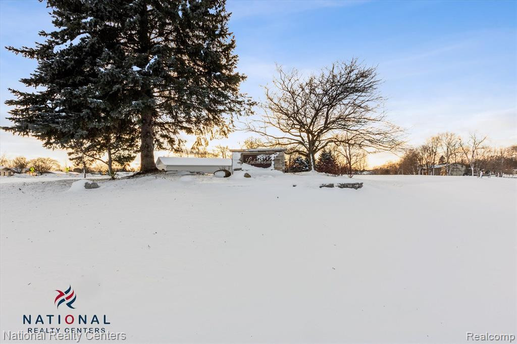 39867 Village Wood Lane, Novi, MI — Photo 45