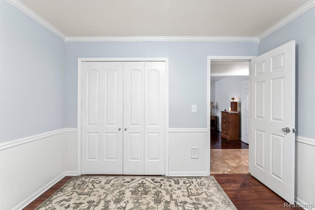 2746 ROUNDTREE Drive, Troy, MI 48083 — Photo 20