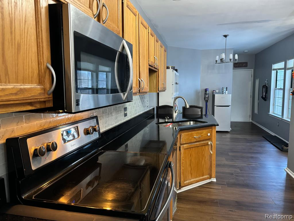 1169 FAIRWAYS Boulevard, Troy, MI 48085 — Photo 3