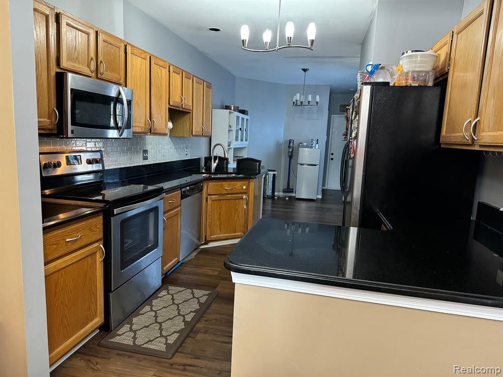 1169 FAIRWAYS Boulevard, Troy, MI 48085 — Photo 4