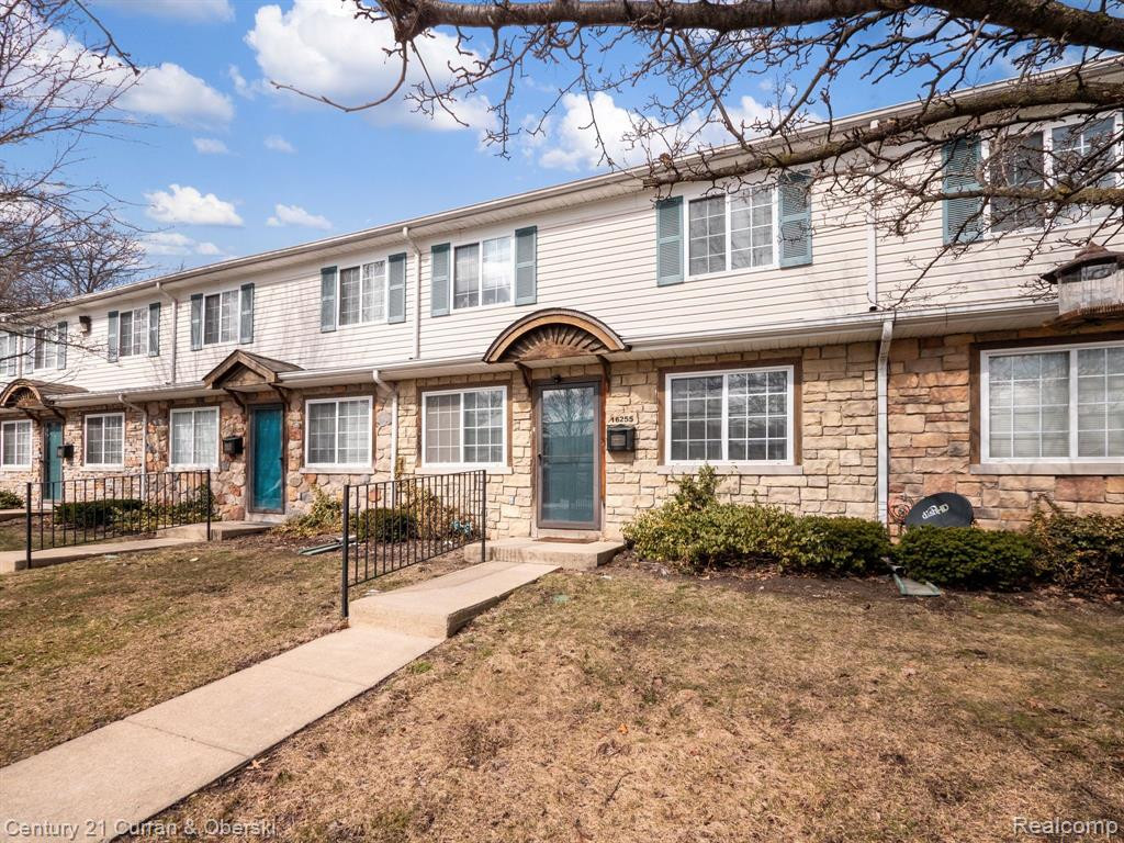 16255 TERRACE VILLAGE Drive, Taylor, MI 48180 — front exterior