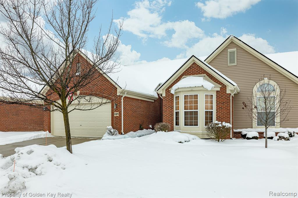 1104 ANDOVER Circle, Walled Lake, MI 48390 — front exterior