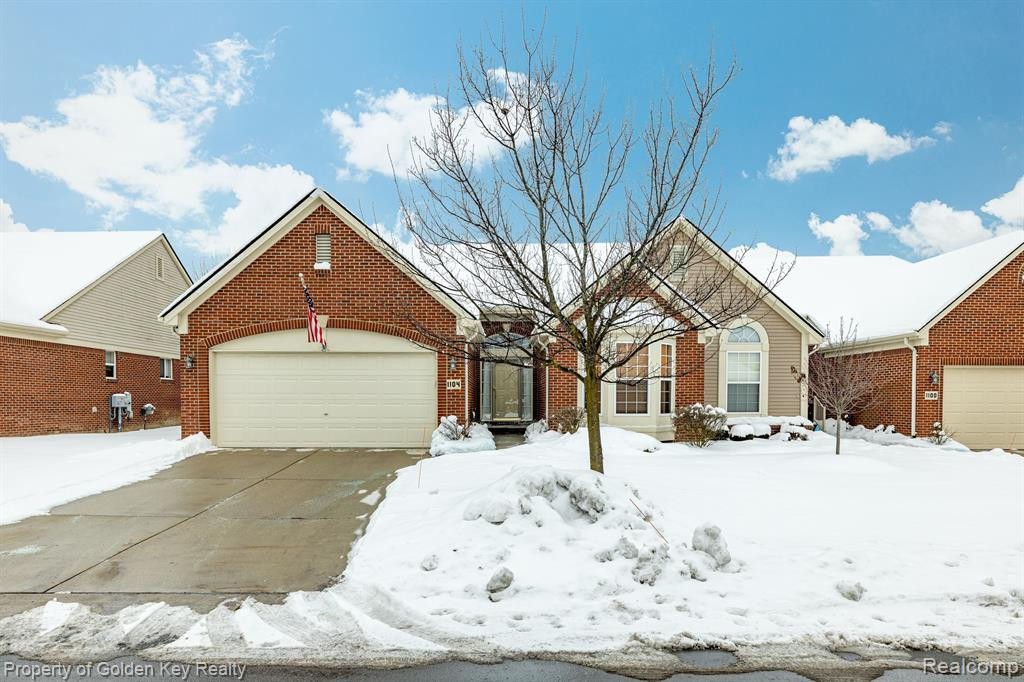 1104 ANDOVER Circle, Walled Lake, MI 48390 — Photo 3