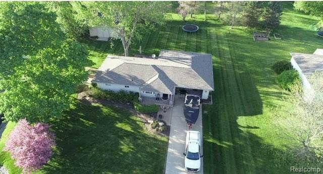 555 E RIDGE Drive, Ortonville, MI 48462 — Photo 3