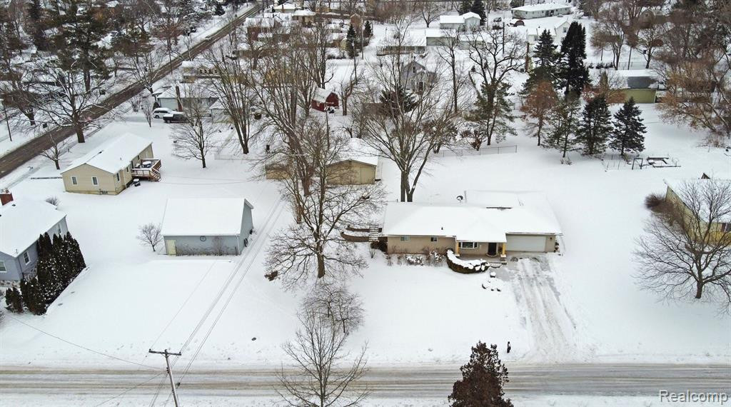 555 E RIDGE Drive, Ortonville, MI 48462 — Photo 4