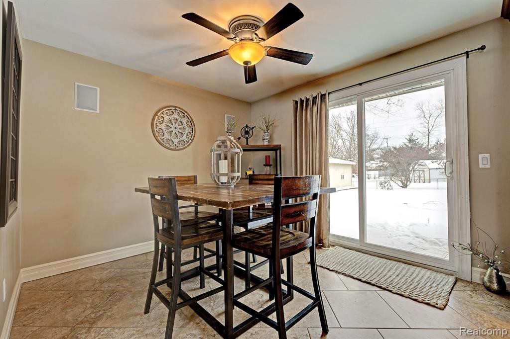 555 E RIDGE Drive, Ortonville, MI 48462 — Photo 20
