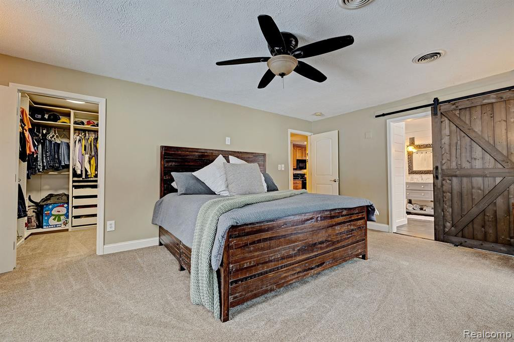 555 E RIDGE Drive, Ortonville, MI 48462 — Photo 31