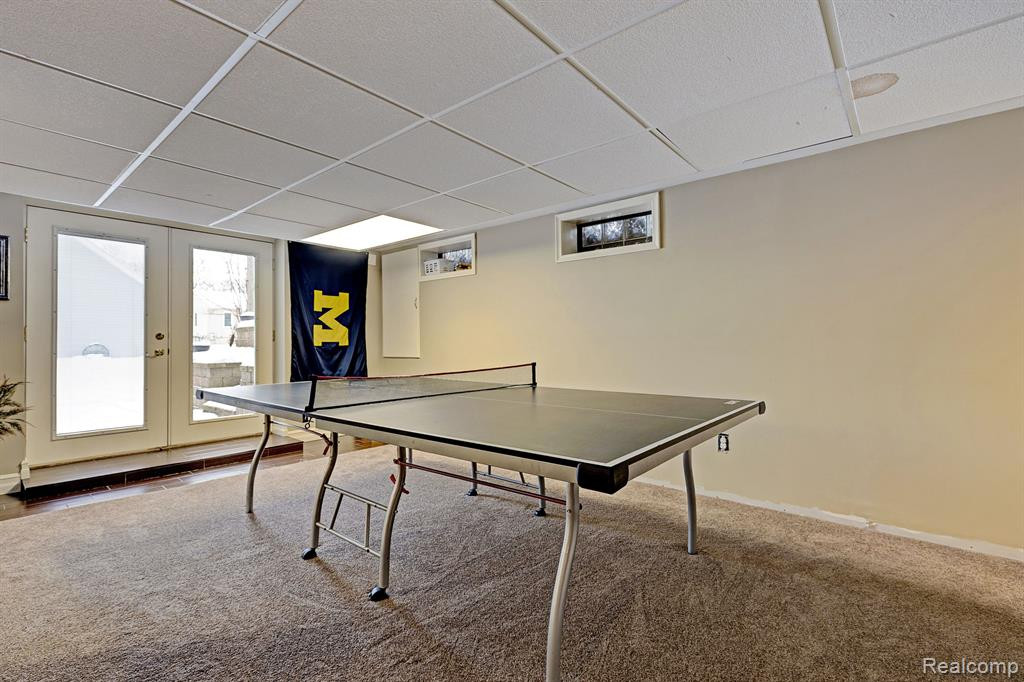 555 E RIDGE Drive, Ortonville, MI 48462 — Photo 42