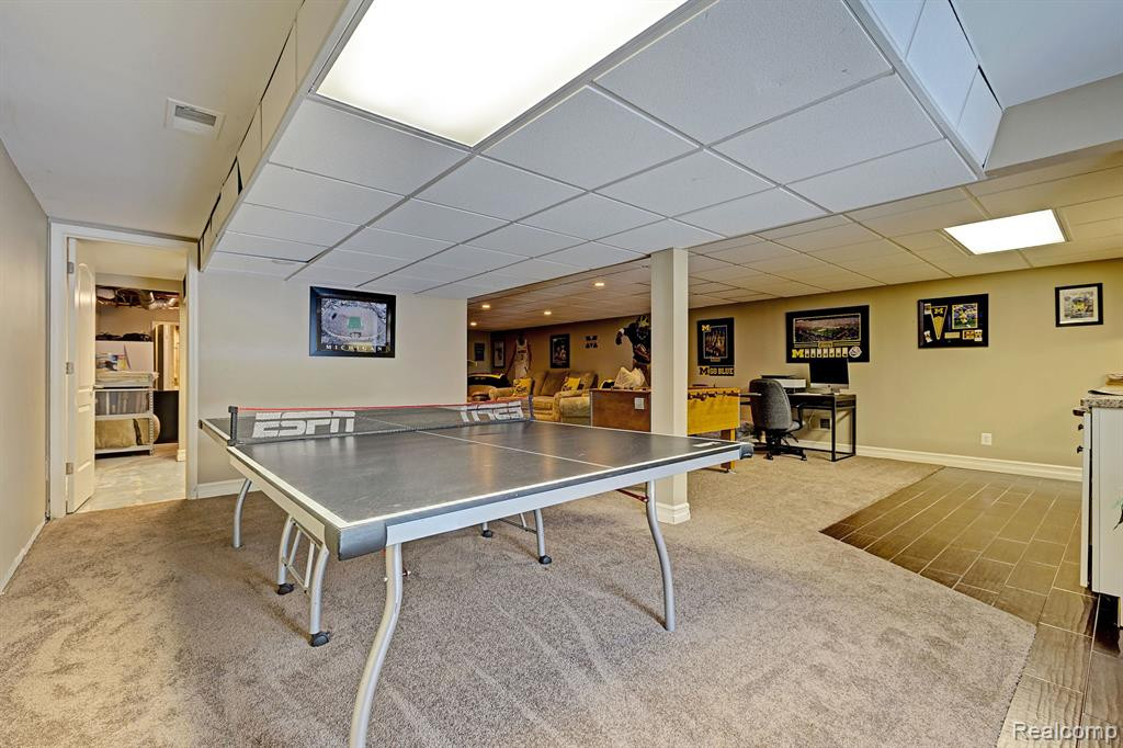 555 E RIDGE Drive, Ortonville, MI 48462 — Photo 43