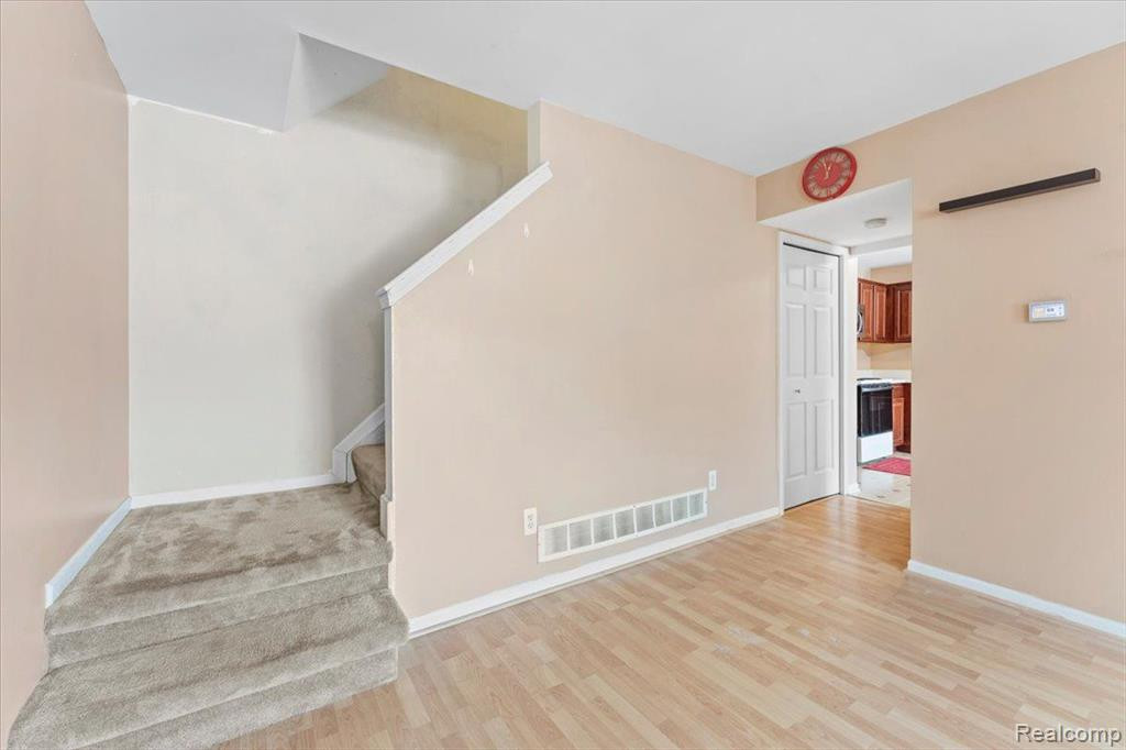 16401 TERRACE VILLAGE Drive, Taylor, MI 48180 — Photo 5