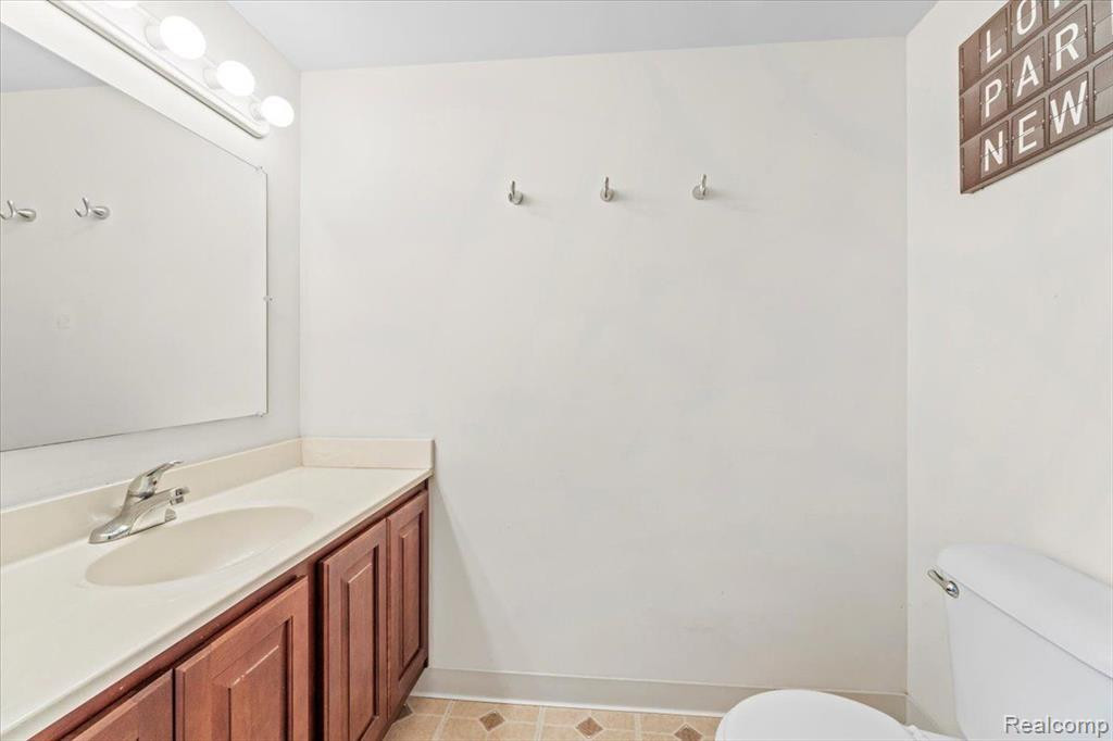 16401 TERRACE VILLAGE Drive, Taylor, MI 48180 — Photo 13