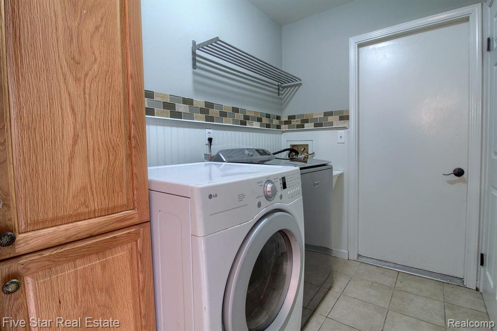 42422 STEEPLEVIEW Street, Northville, MI 48168 — Photo 19