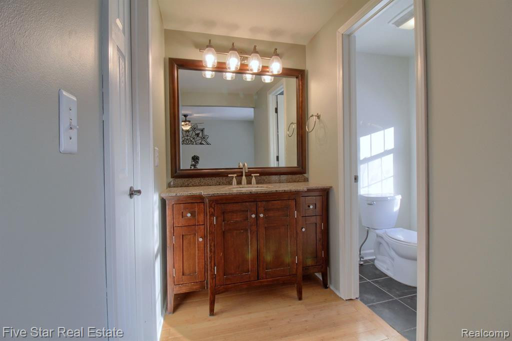42422 STEEPLEVIEW Street, Northville, MI 48168 — Photo 23