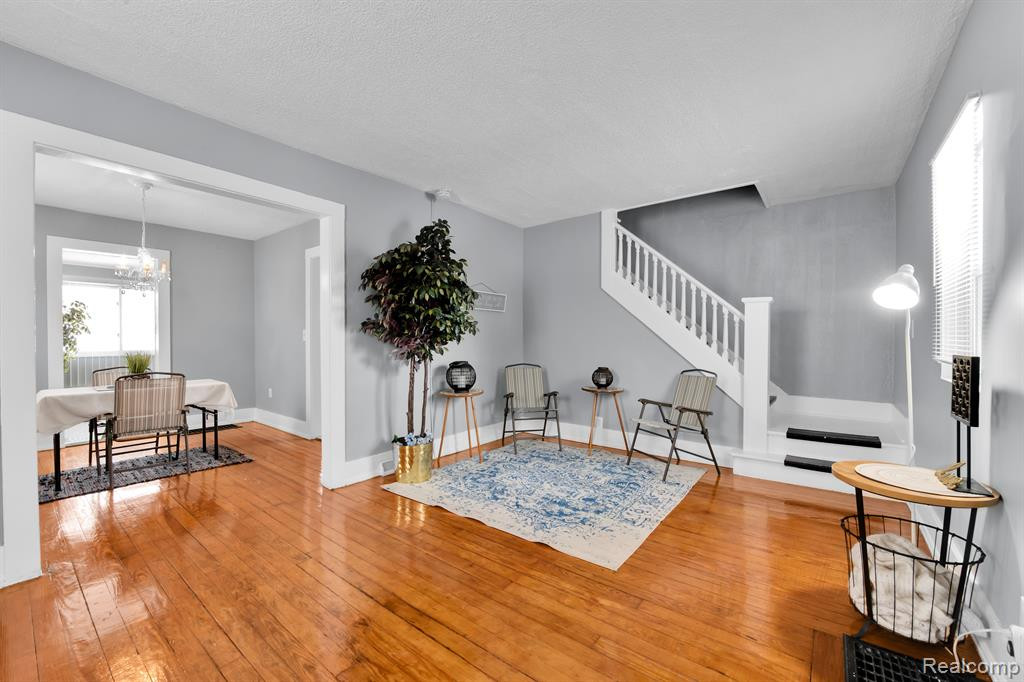 902 MELROSE Street, Pontiac, MI 48340 — Photo 7