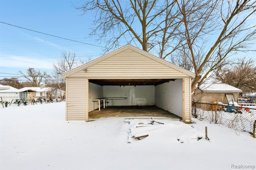 902 MELROSE Street, Pontiac, MI 48340 — Photo 26
