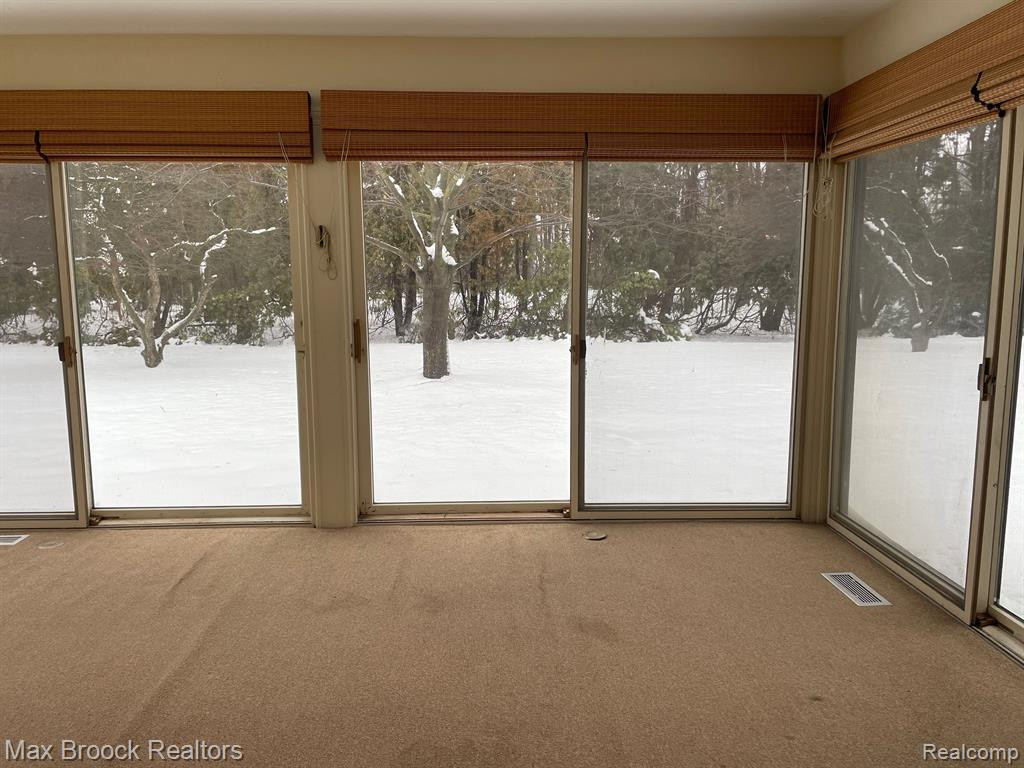 1082 STRATFORD Lane, Bloomfield Hills, MI 48304 — Photo 8