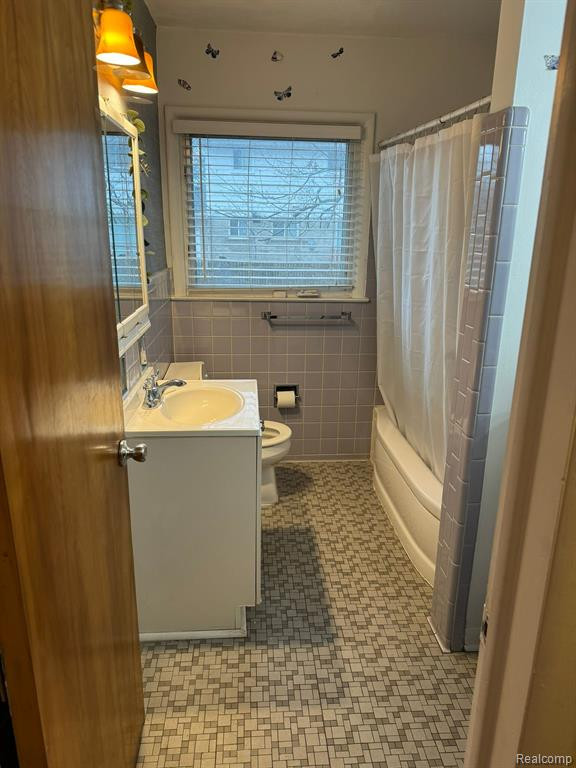 5930 Canyon Street, Grosse Pointe, MI 48236 — Photo 8