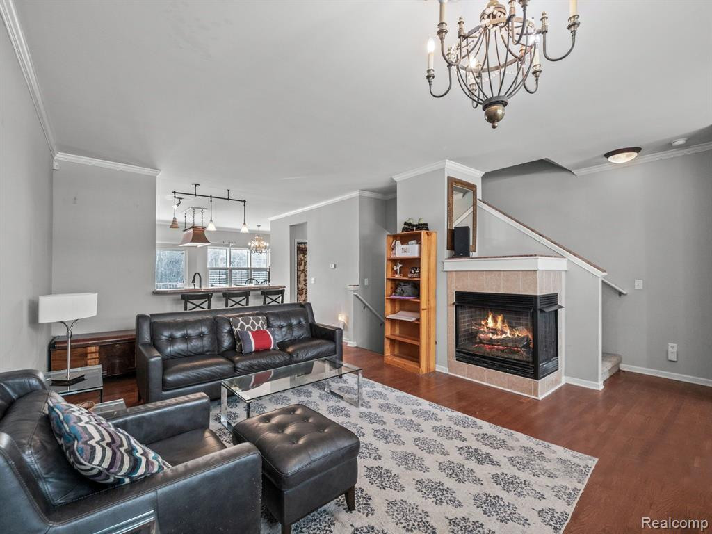 8102 HERON HILLS Drive, Walled Lake, MI 48390 — Photo 4