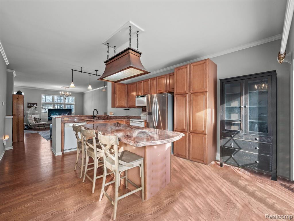 8102 HERON HILLS Drive, Walled Lake, MI 48390 — Photo 5