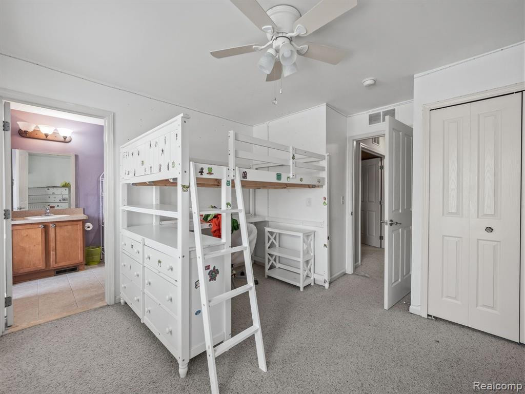 8102 HERON HILLS Drive, Walled Lake, MI 48390 — Photo 16