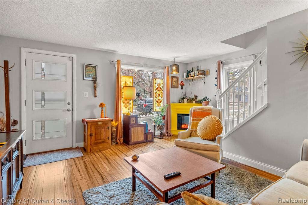 708 VIRGINIA, Ypsilanti, MI 48198 — Photo 4