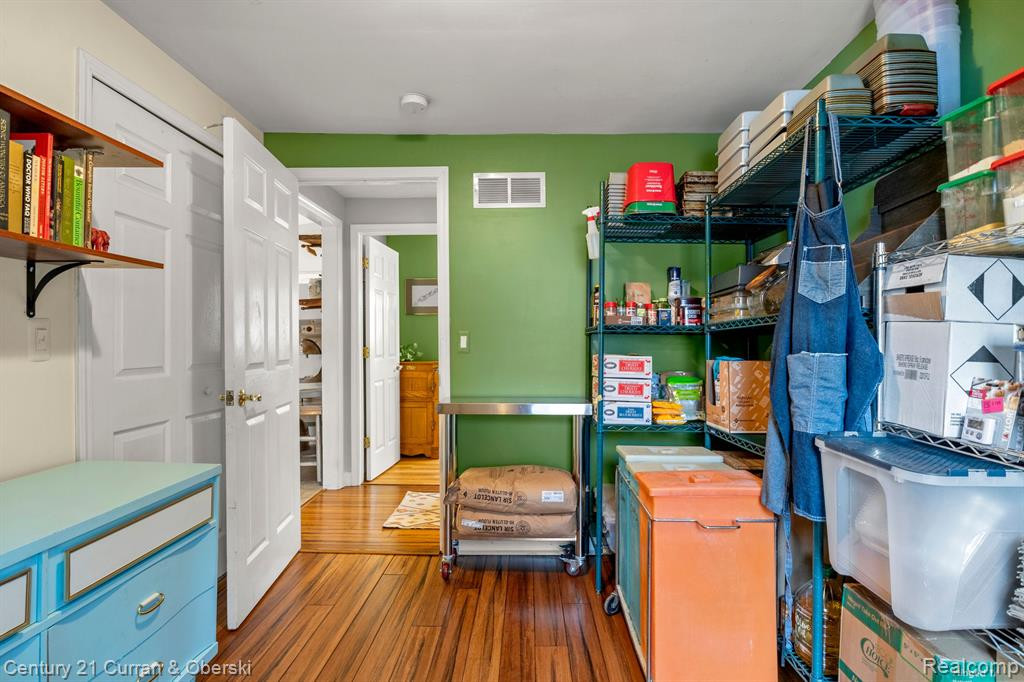708 VIRGINIA, Ypsilanti, MI 48198 — Photo 11
