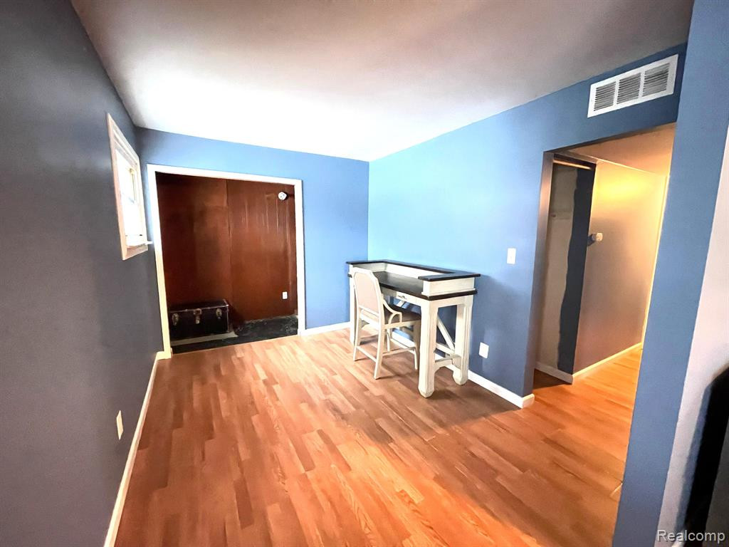 7815 ROOSEVELT Street, Taylor, MI 48180 — Photo 9