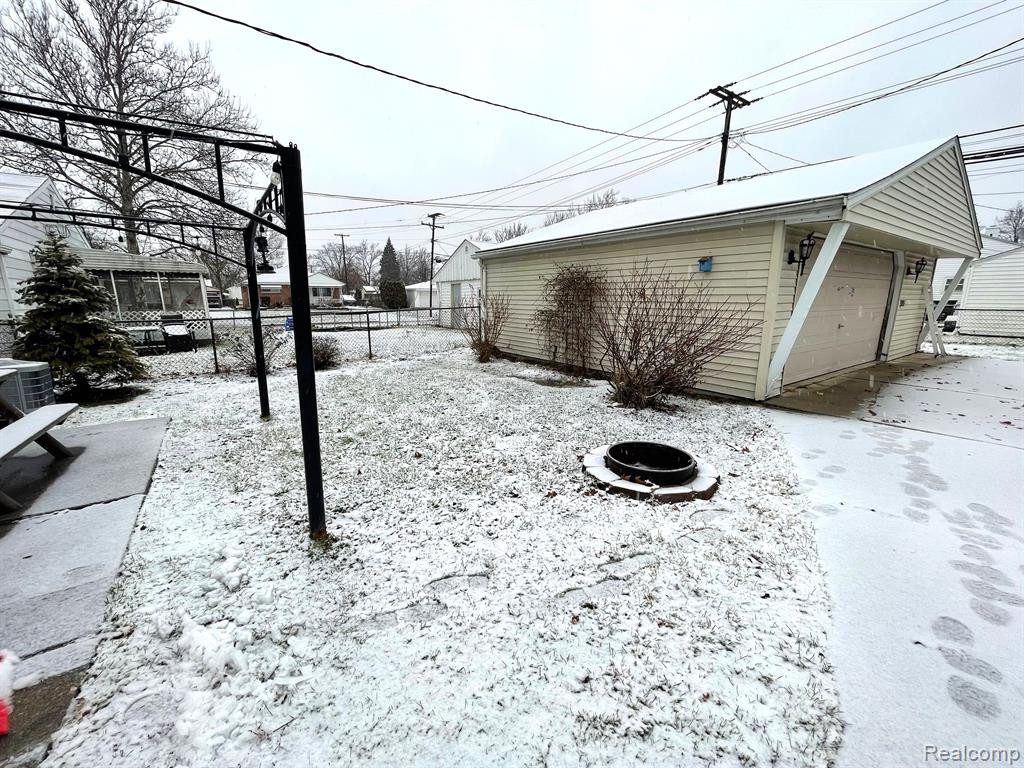 7815 ROOSEVELT Street, Taylor, MI 48180 — Photo 12