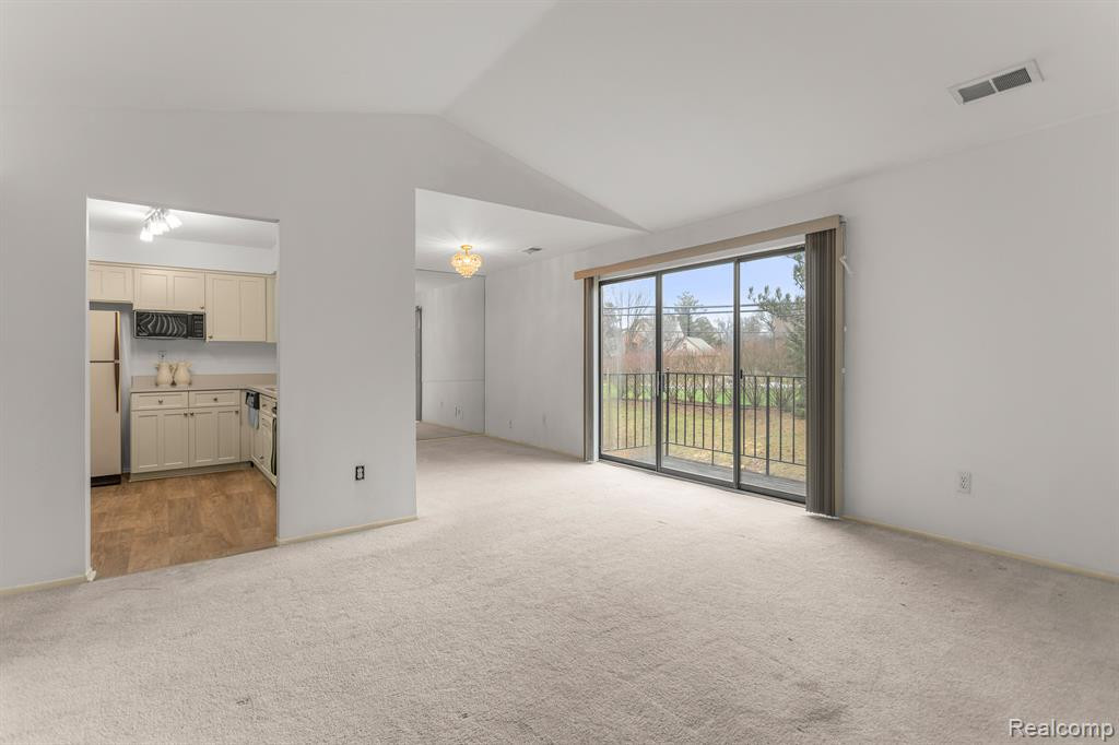 27360 EVERGREEN Road, Lathrup Village, MI 48076 — Photo 7