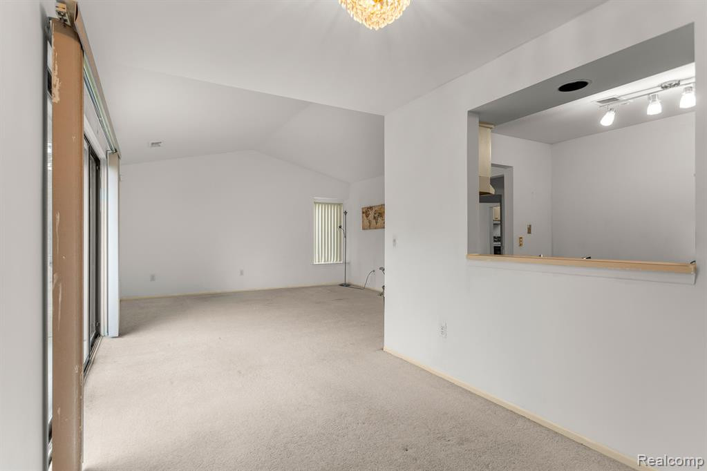 27360 EVERGREEN Road, Lathrup Village, MI 48076 — Photo 13