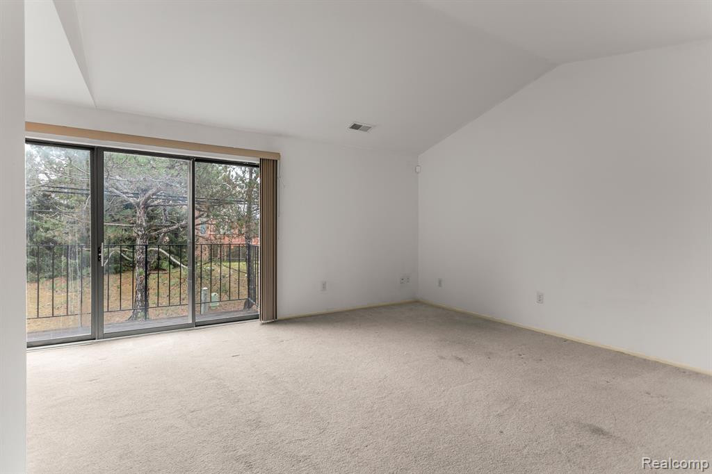 27360 EVERGREEN Road, Lathrup Village, MI 48076 — Photo 15