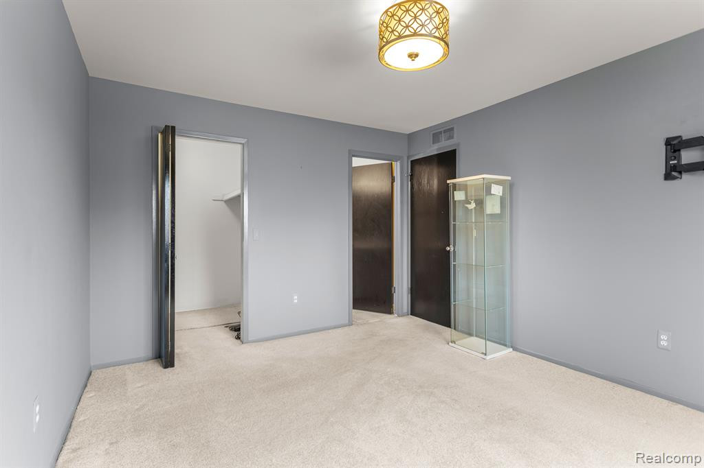 27360 EVERGREEN Road, Lathrup Village, MI 48076 — Photo 18