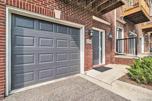 42440 CORLINA Drive, Northville, MI 48167 — Photo 21