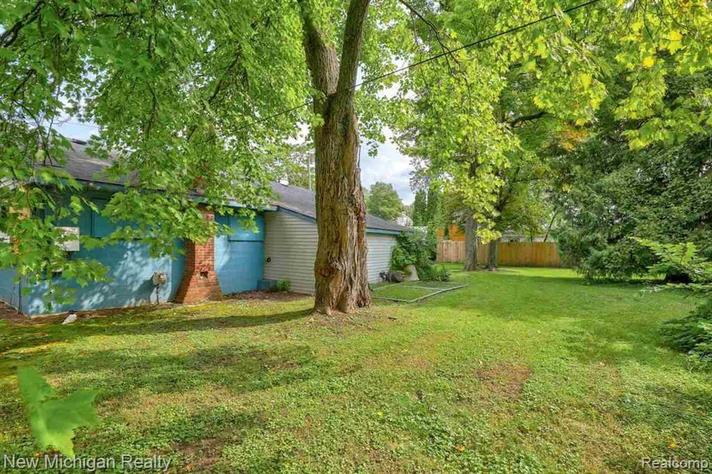 5757 GENESEE Avenue, Otter Lake, MI 48464 — Photo 7