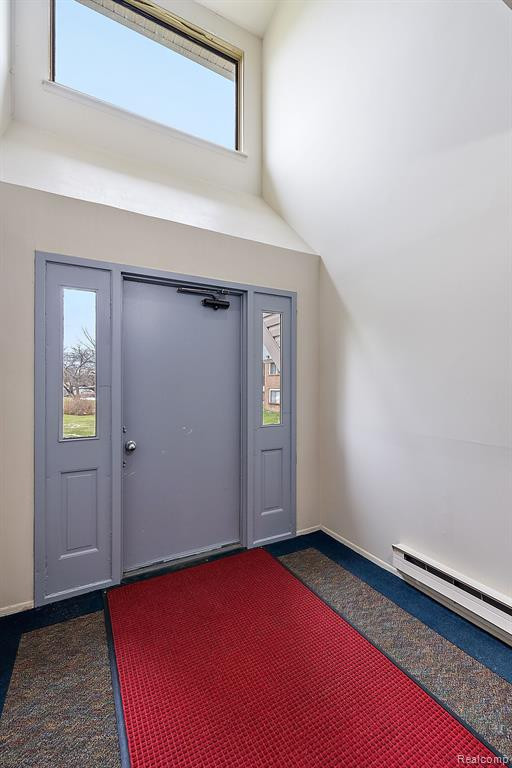 30056 W 12 MILE Road, 81, Farmington Hills, MI 48334 — Photo 2