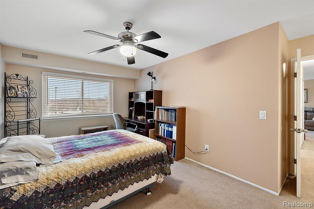 30056 W 12 MILE Road, 81, Farmington Hills, MI 48334 — Photo 16