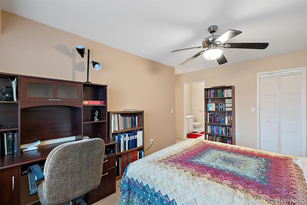30056 W 12 MILE Road, 81, Farmington Hills, MI 48334 — Photo 17