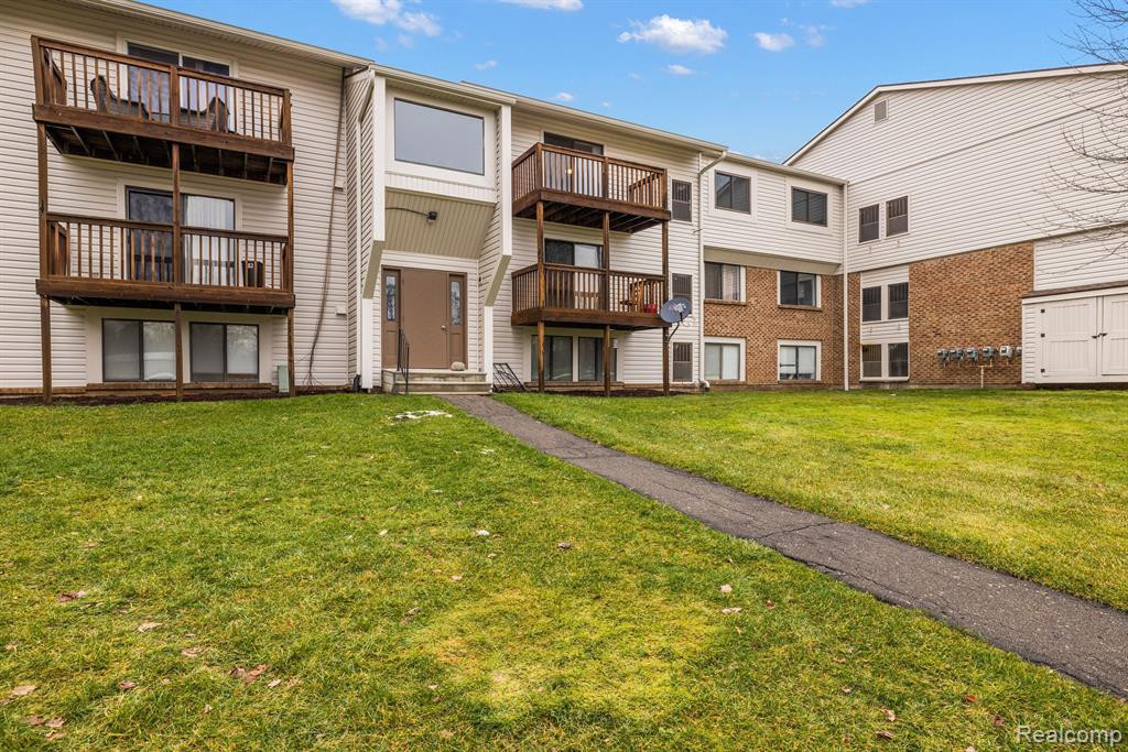 30056 W 12 MILE Road, 81, Farmington Hills, MI 48334 — Photo 24