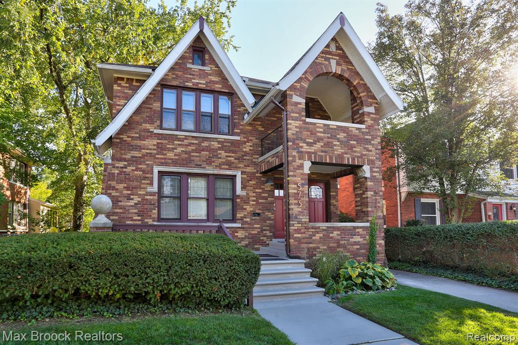 573 W BRECKENRIDGE Street, Ferndale, MI 48220 — Photo 2