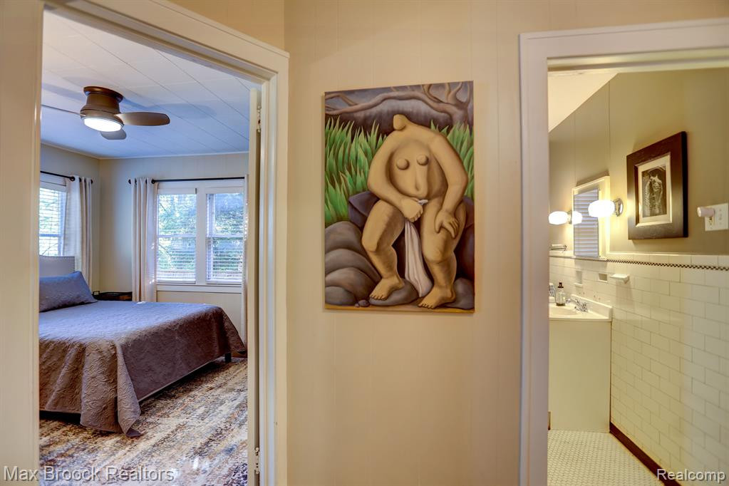 573 W BRECKENRIDGE Street, Ferndale, MI 48220 — Photo 14